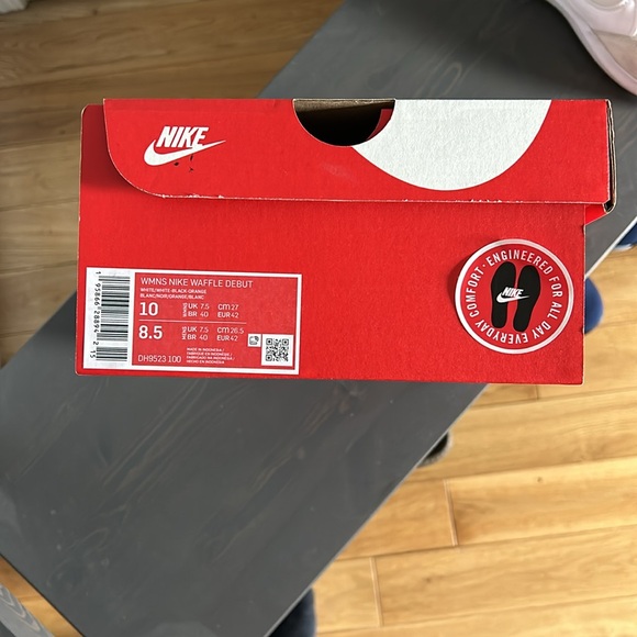 Women’s nike waffle debut - Picture 10 of 15